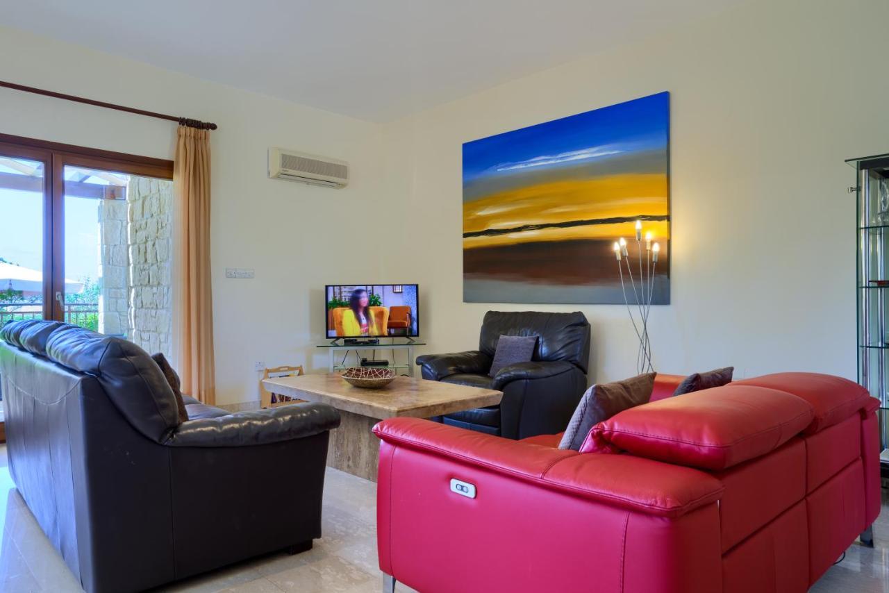 3 Bedroom Villa Madelini With Private Pool, Aphrodite Hills Resort Kouklia Bagian luar foto