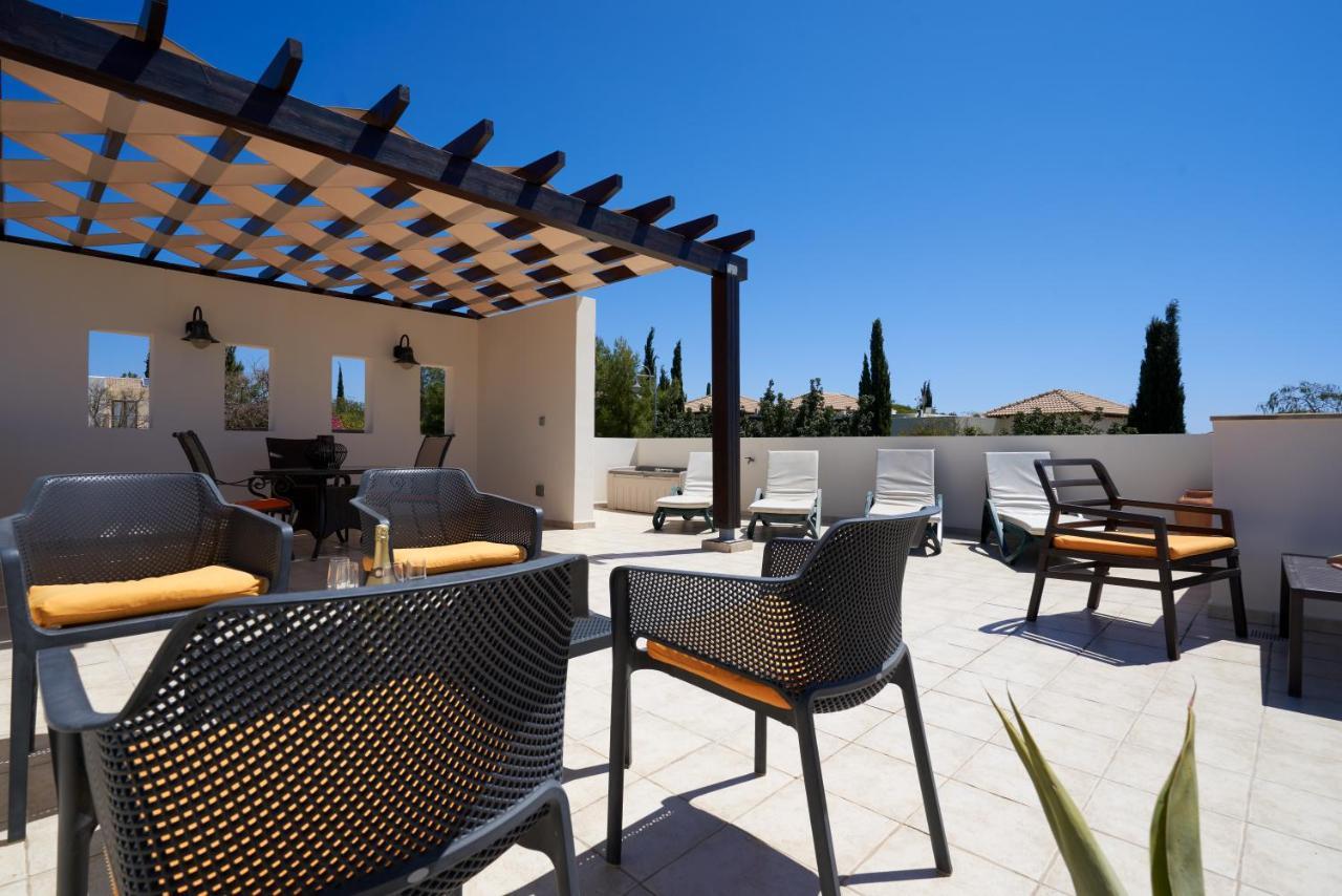 3 Bedroom Villa Madelini With Private Pool, Aphrodite Hills Resort Kouklia Bagian luar foto
