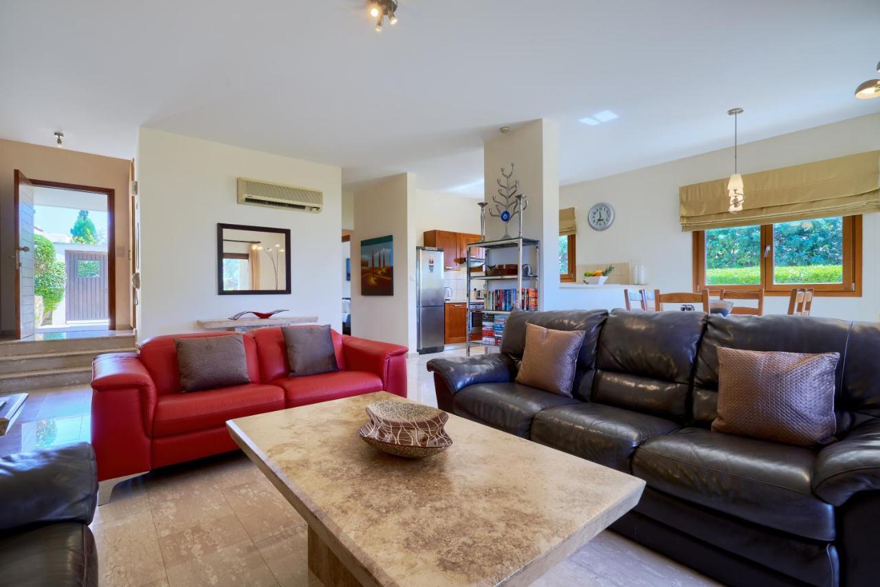 3 Bedroom Villa Madelini With Private Pool, Aphrodite Hills Resort Kouklia Bagian luar foto