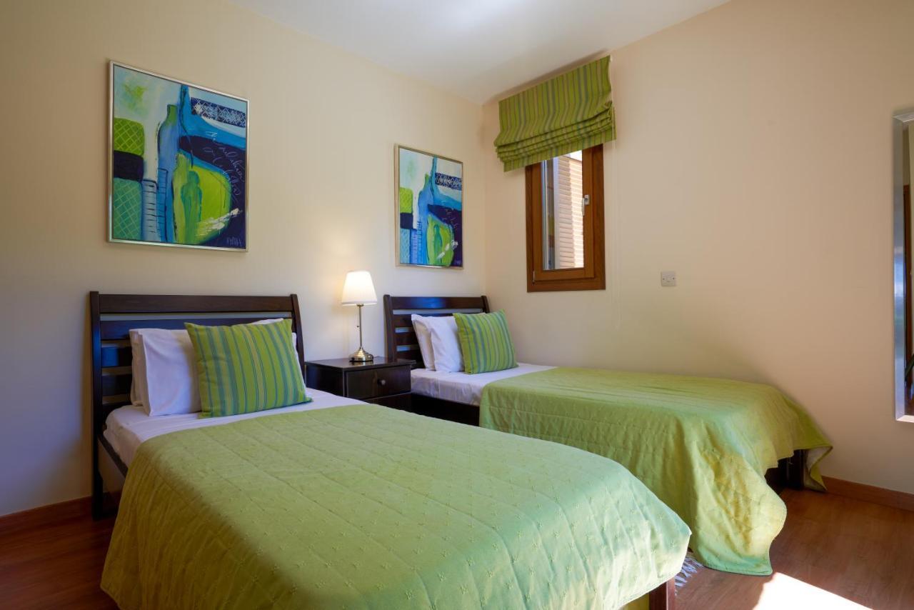 3 Bedroom Villa Madelini With Private Pool, Aphrodite Hills Resort Kouklia Bagian luar foto
