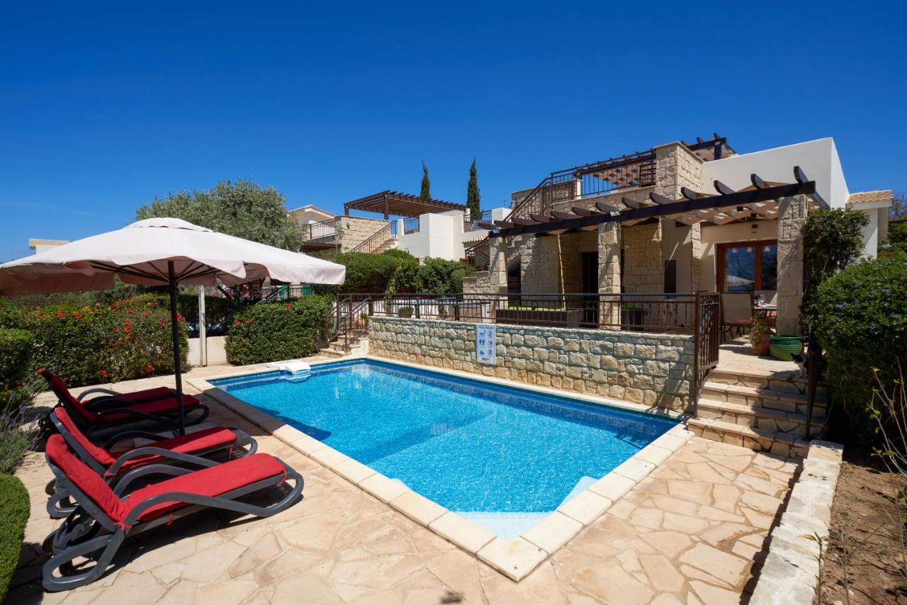 3 Bedroom Villa Madelini With Private Pool, Aphrodite Hills Resort Kouklia Bagian luar foto