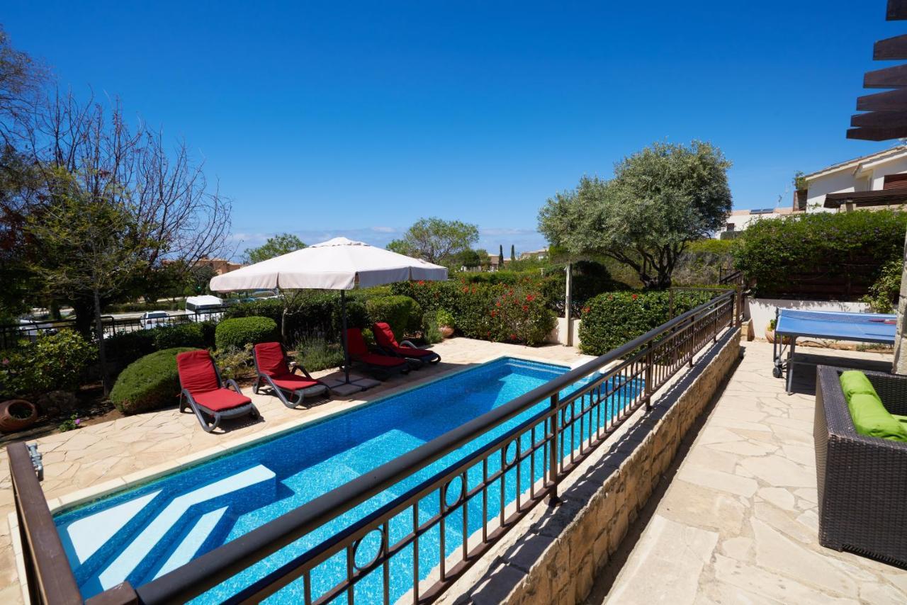 3 Bedroom Villa Madelini With Private Pool, Aphrodite Hills Resort Kouklia Bagian luar foto