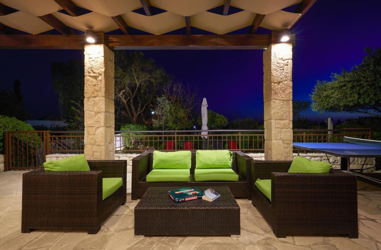 3 Bedroom Villa Madelini With Private Pool, Aphrodite Hills Resort Kouklia Bagian luar foto