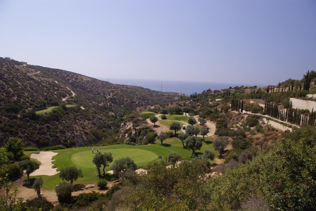 3 Bedroom Villa Madelini With Private Pool, Aphrodite Hills Resort Kouklia Bagian luar foto